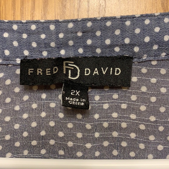 Women’s size 2X blouse with cuff sleeves - Picture 2 of 2